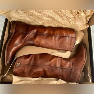 NIB FRYE BOOTS MELISSA BUTTON 2 Size 7.5 retails for $298